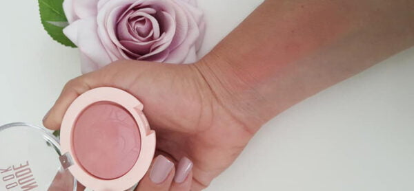 golden rose nude look blusher 1