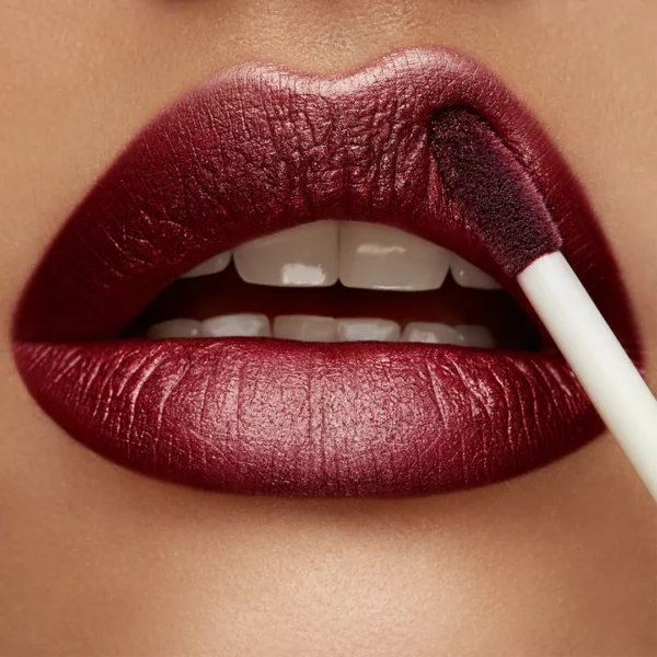 رژ لب مایع متالیک کیکو مدل Metal Liquid Lip Colour - Image 2
