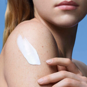 بالم ترمیم کننده 3 گانه لاروش پوزای 400 میلی لیتر 3 3337875696548 Lipikar Moisturising Balm APM 400ml 07 La Roche Posay