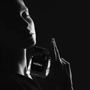 ادکلن لیویا (Livia) ادورامکس